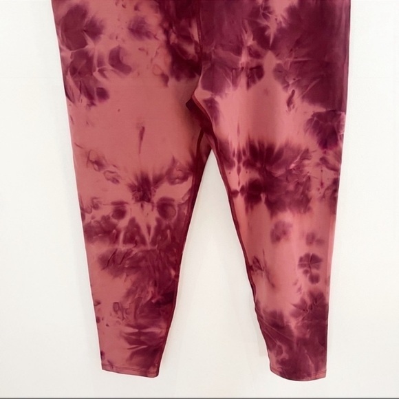 SAGE Maroon Tie Dye Print High Waisted Cropped 7/8 Length Leggings Size XL - Picture 3 of 7